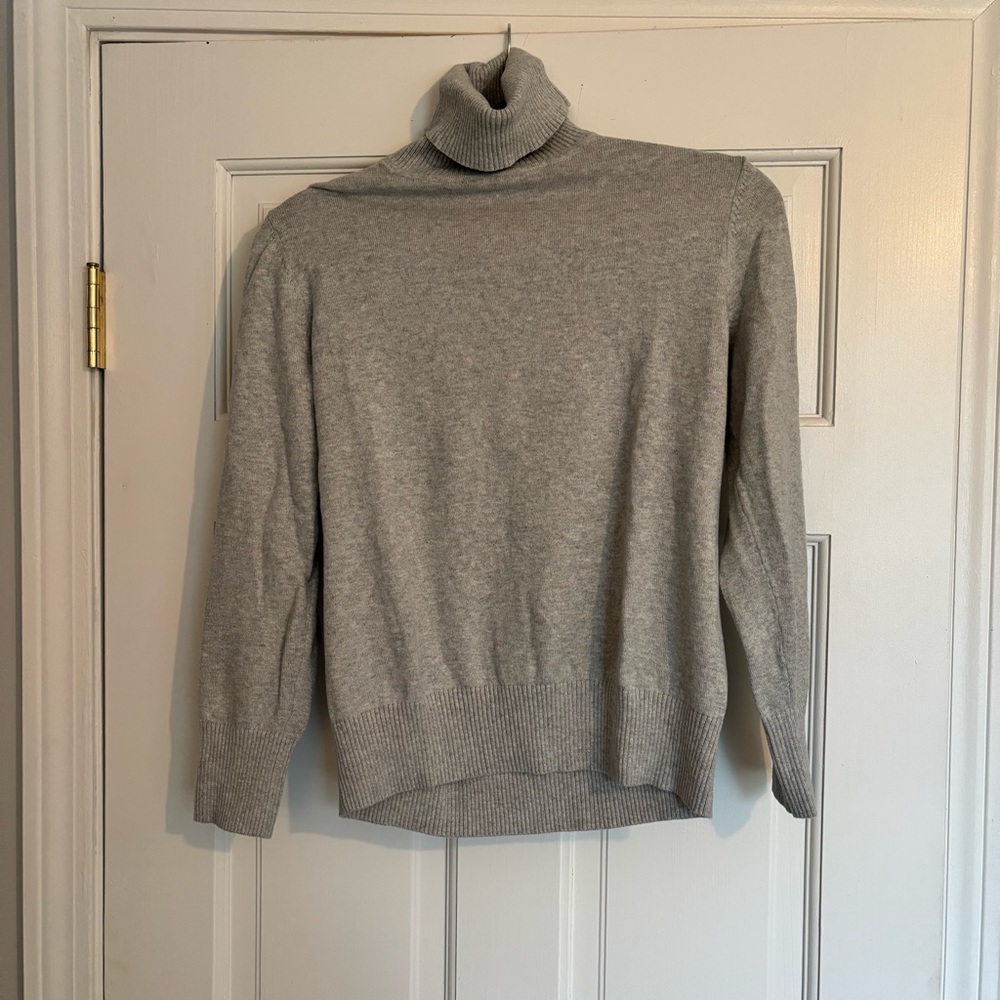 L.L. Bean Gray Women’s Turtleneck Sweater - Petite Small